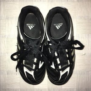 Toddler size 11 soccer/baseball cleats
